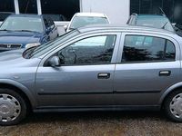 Gebraucht Opel Astra 90 PS (66 kW) 2010 Grau Kleinwagen