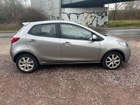 Gebraucht Mazda 2 90th Anniversary 75 PS (55 kW) 2010 Silber Kleinwagen