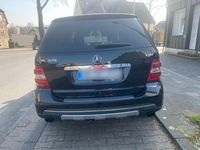 Gebraucht Mercedes ML320 224 PS (164 kW) 2006 Schwarz SUV