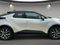Neu Toyota C-HR 223 PS (164 kW) 2026 Silber SUV