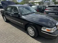 Używany Ford V8 224 KM (164 kW) 2008 Niebieski Sedan/Limuzyna