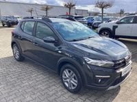 Gebraucht Dacia Sandero Stepway 110 PS (80 kW) 2023 Grau schwarz Kleinwagen
