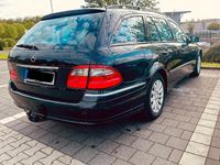Second-hand Mercedes E220 170 CP (125 kW) 2007 Negru Break