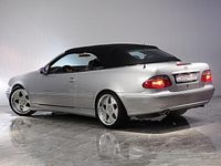Gebraucht Mercedes CLK320 Avantgarde 218 PS (160 kW) 2001 Other Cabrio