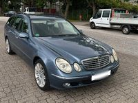 Gebraucht Mercedes E240 Elegance 177 PS (130 kW) 2003 Blau Kombi