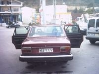 Gebraucht Volvo 244 122 PS (89 kW) 1977 Rot Limousine