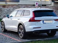 Gebraucht Volvo V60 CC Pro 250 PS (183 kW) 2021 Weiß Kombi