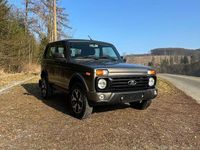 Gebraucht Lada Urban 83 PS (61 kW) 2023 Braun SUV