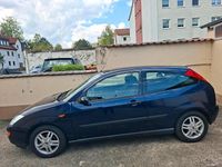 Usado Ford Focus 101 HP (74 kW) 2000 Azul Sedan