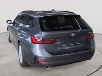 Gebraucht BMW 330 Sport Line 184 PS (135 kW) 2022 Mineralgrau metallic Kombi