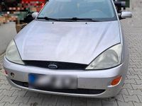 Usata Ford Focus 109 CV (80 kW) 2000 Argento Berlina
