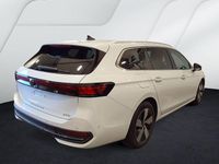 Gebraucht VW Passat Business 150 PS (110 kW) 2025 Oryxweiß perlmutteffekt Kombi