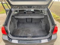 Gebraucht BMW 320 163 PS (119 kW) 2010 Schwarz Kombi
