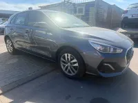 Gebraucht Hyundai i30 Trend 120 PS (88 kW) 2019 Grau Limousine
