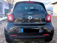 Gebraucht Smart ForFour 90 PS (66 kW) 2019 Schwarz Kleinwagen