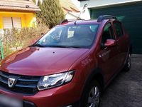 Gebraucht Dacia Sandero Stepway 90 PS (66 kW) 2013 Rot Kleinwagen