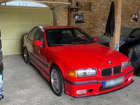 Gebraucht BMW 325 115 PS (84 kW) 1995 Rot Limousine