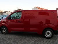 Gebraucht Toyota Proace 116 PS (85 kW) 2018 Rot Van / Kleinbus