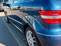 Gebraucht Mercedes B180 116 PS (85 kW) 2010 Blau Van / Kleinbus