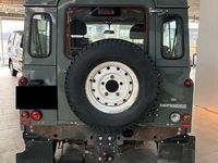 Gebraucht Land Rover Defender 122 PS (89 kW) 2013 Grün Kombi