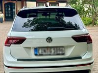 gebraucht VW Tiguan 2.0 TDI Black - Navi, LED, R-Line, 19" Al