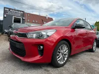 Gebraucht Kia Rio 99 PS (72 kW) 2018 Rot Limousine