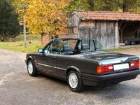 Gebraucht BMW 320 Cabriolet Sport Line 150 PS (110 kW) 1993 Schwarz Cabrio