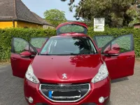 Gebraucht Peugeot 208 82 PS (60 kW) 2013 Rot Kleinwagen