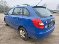 Gebraucht Skoda Fabia 69 PS (50 kW) 2009 Blau Kombi