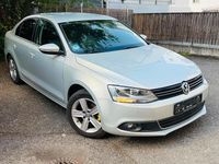 Second-hand VW Jetta 140 CP (102 kW) 2011 Gri Berlinǎ