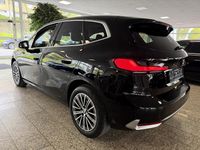 Gebraucht BMW 218 Active Tourer Luxury Line 135 PS (99 kW) 2023 Schwarz Van / Kleinbus