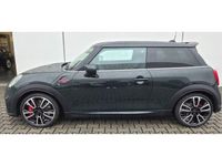 Gebraucht Mini John Cooper Works 231 PS (169 kW) 2021 Rebel green Kleinwagen