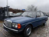 Gebraucht Mercedes E230 136 PS (100 kW) 1981 Blau Limousine