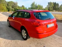 Gebraucht Opel Astra 131 PS (96 kW) 2012 Rot Kombi