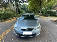 Gebraucht Opel Astra 140 PS (102 kW) 2012 Grau Kombi