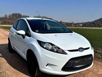 Gebraucht Ford Fiesta 60 PS (44 kW) 2009 Weiß Kleinwagen