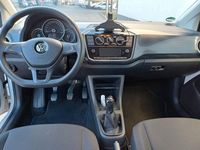 Second-hand VW up! Move 90 CP (66 kW) 2017 Alb Hatchback