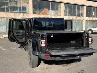 Gebraucht Jeep Gladiator 264 PS (194 kW) 2021 Schwarz Pickup