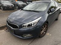 Gebraucht Kia Ceed Spirit 128 PS (94 kW) 2015 Blau Kleinwagen