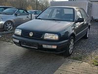 Second-hand VW Jetta 75 CP (55 kW) 1995 Negru Berlinǎ