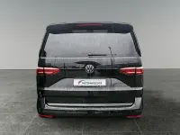 Gebraucht VW Multivan Style 150 PS (110 kW) 2024 Schwarz Van / Kleinbus