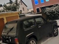 Gebraucht Lada niva 83 PS (61 kW) 2014 Schwarz SUV