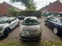 Używany Renault Modus 75 KM (55 kW) 2011 Szary Minivan