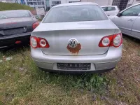 Second-hand VW Passat Comfortline 140 CP (102 kW) 2005 Argintiu Berlinǎ