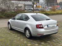 Gebraucht Skoda Octavia Ambition 116 PS (85 kW) 2017 Silber Limousine