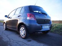 Gebraucht Toyota Yaris 69 PS (50 kW) 2009 Grau Kleinwagen