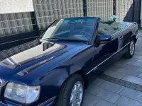 Gebraucht Mercedes E320 220 PS (161 kW) 1996 Blau Cabrio