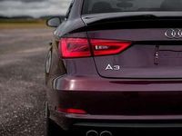Gebraucht Audi A3 Attraction 150 PS (110 kW) 2014 Violett Limousine