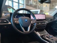 Gebraucht BMW 330e 292 PS (214 kW) 2023 Schwarz Limousine