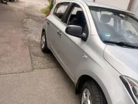 Gebraucht Hyundai i20 86 PS (63 kW) 2013 Grau Kleinwagen